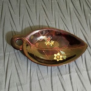 Royal Maruni Leaf-Shaped Decorative Dish